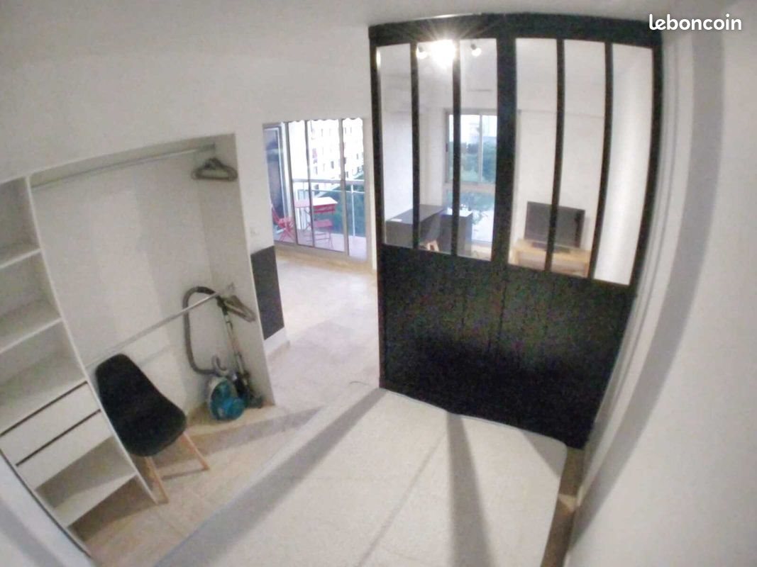 Appartement à louer, 27m², Nîmes