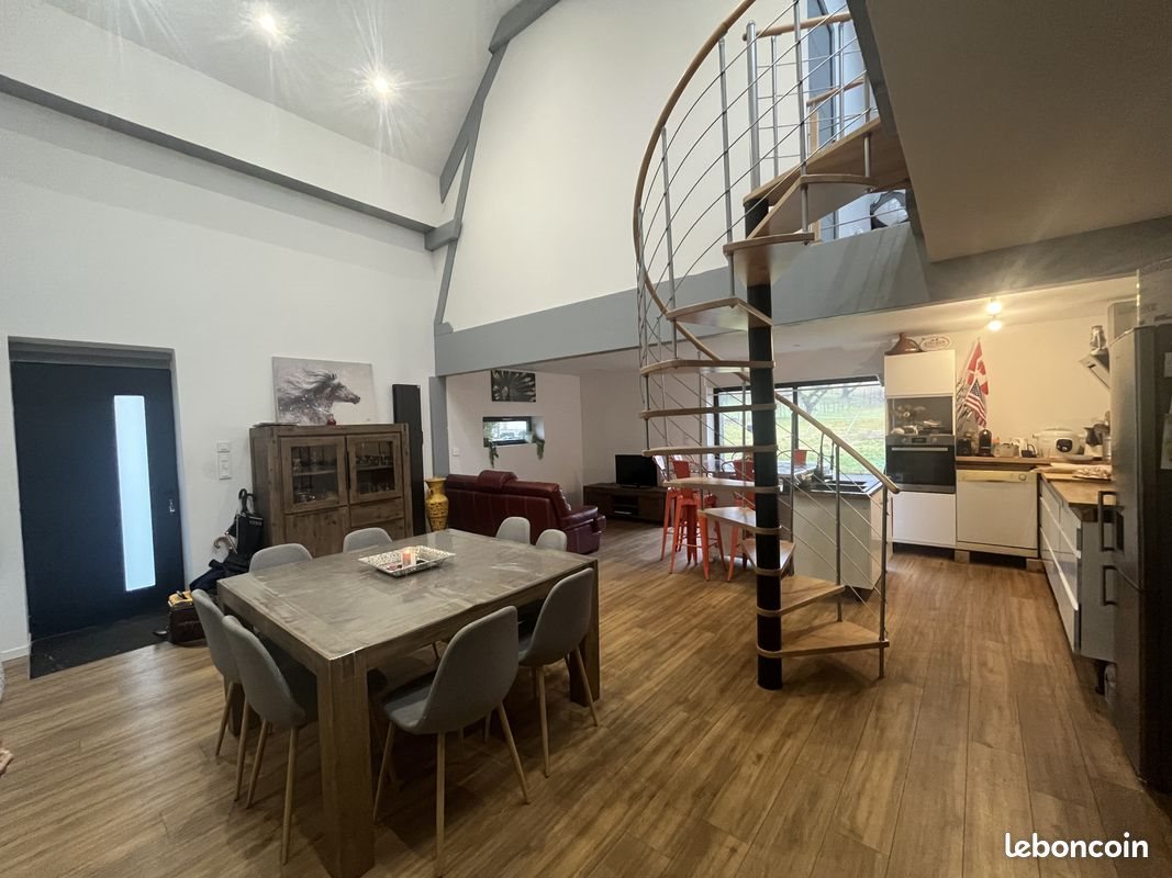 Maison à vendre, 125m², Anjoutey
