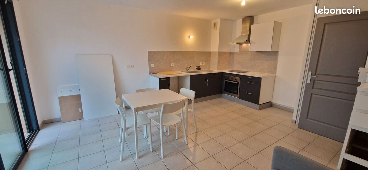 Appartement à louer, 36m², Trets