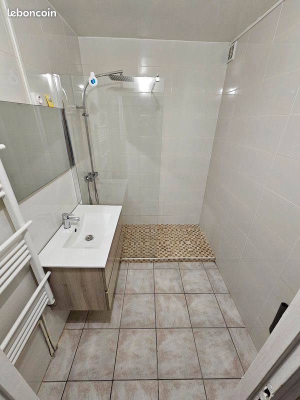 Appartement à louer, 60m², Wassy