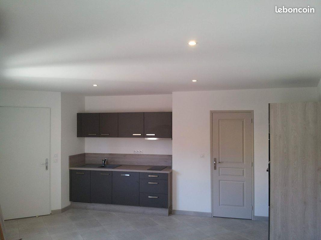 Appartement à louer, 34m², Redessan