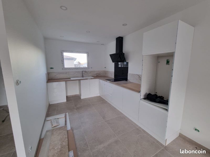 Maison à louer, 105m², Laudun-l'Ardoise