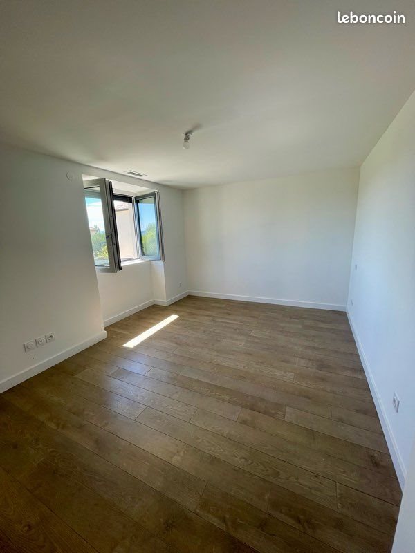 Maison à louer, 120m², Bellegarde-Poussieu