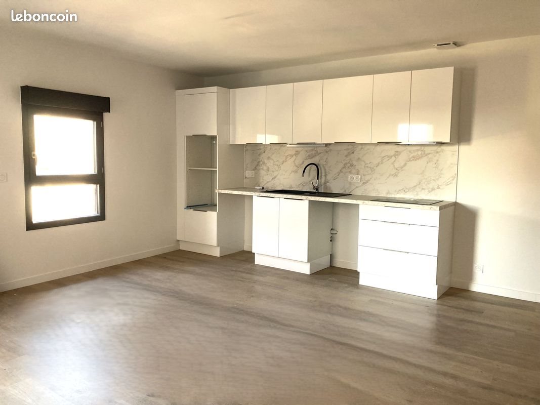 Appartement à louer, 63m², Mèze