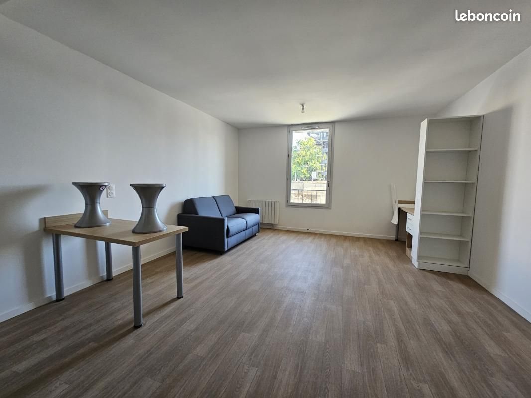 Appartement à louer, 39m², Nîmes