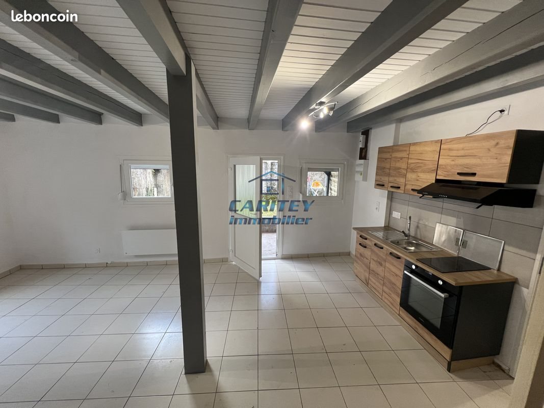 Maison à louer, 79m², Lure