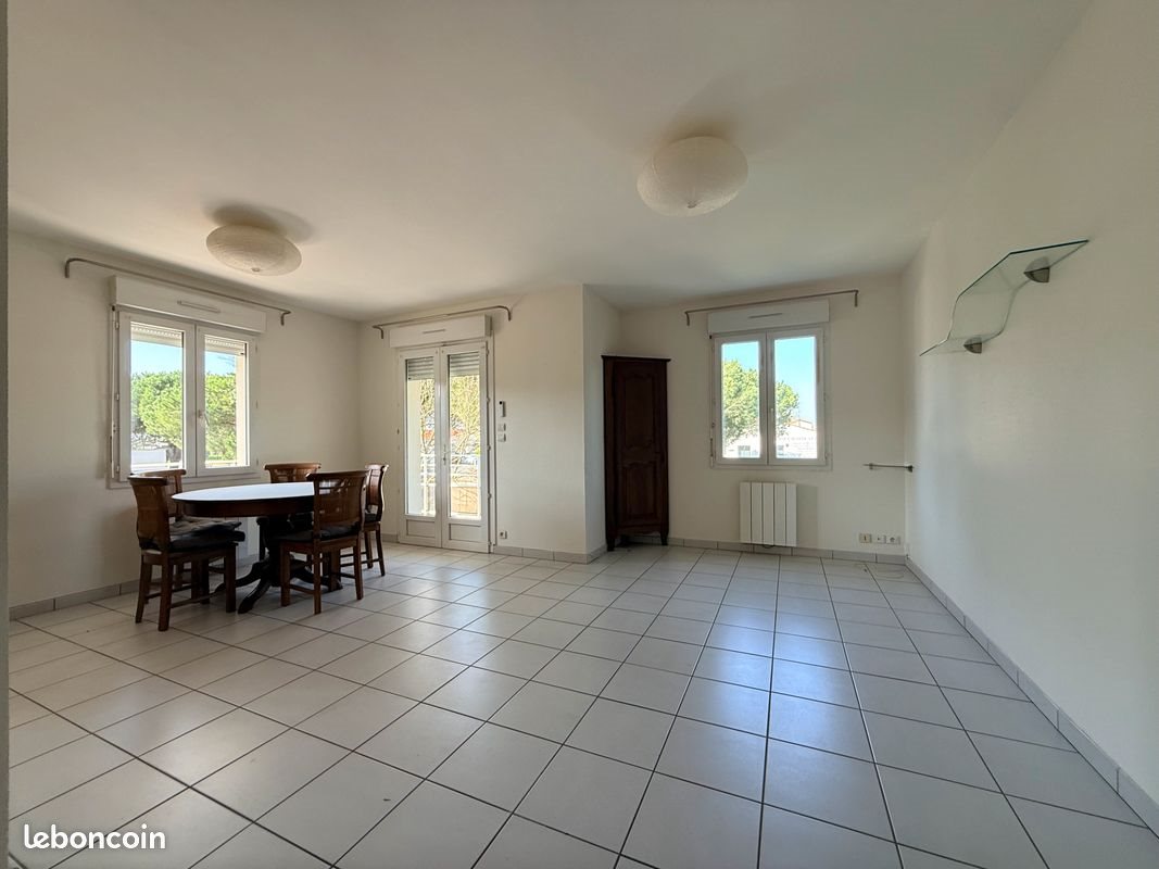 Appartement à louer, 70m², Royan