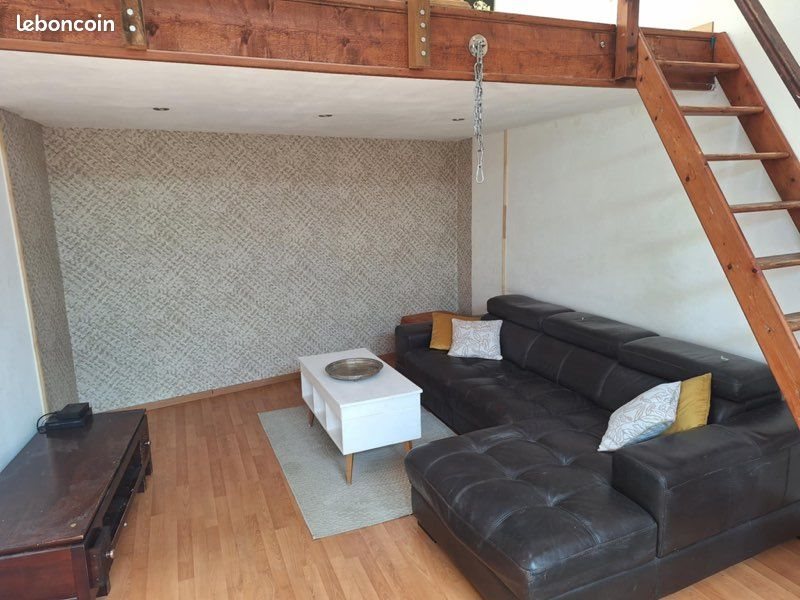 Maison à louer, 86m², Poussan