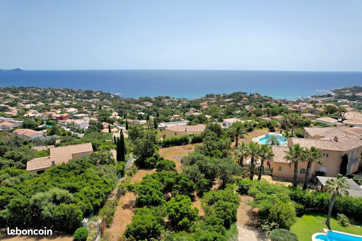 Maison à vendre, 330m², Roquebrune-sur-Argens