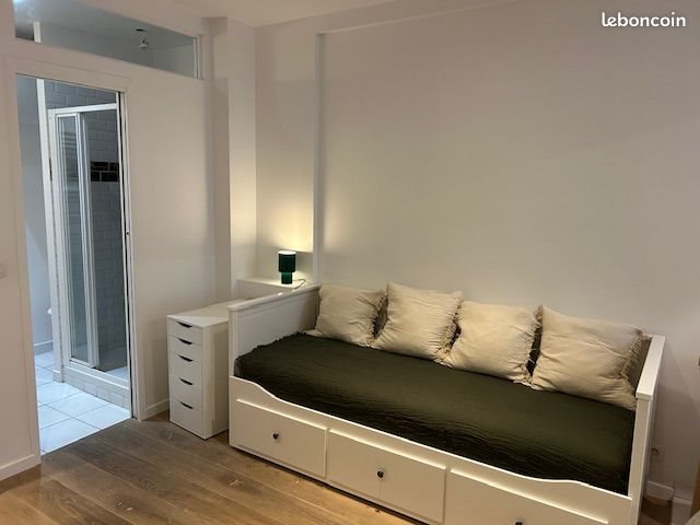 Appartement à louer, 26m², Paris 20ème