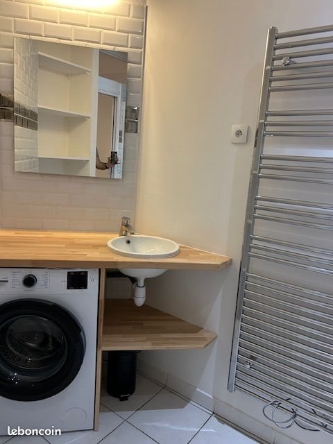 Appartement à louer, 26m², Paris 20ème