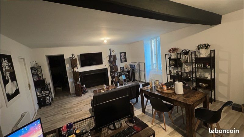 Appartement à louer, 81m², Saint-Claud