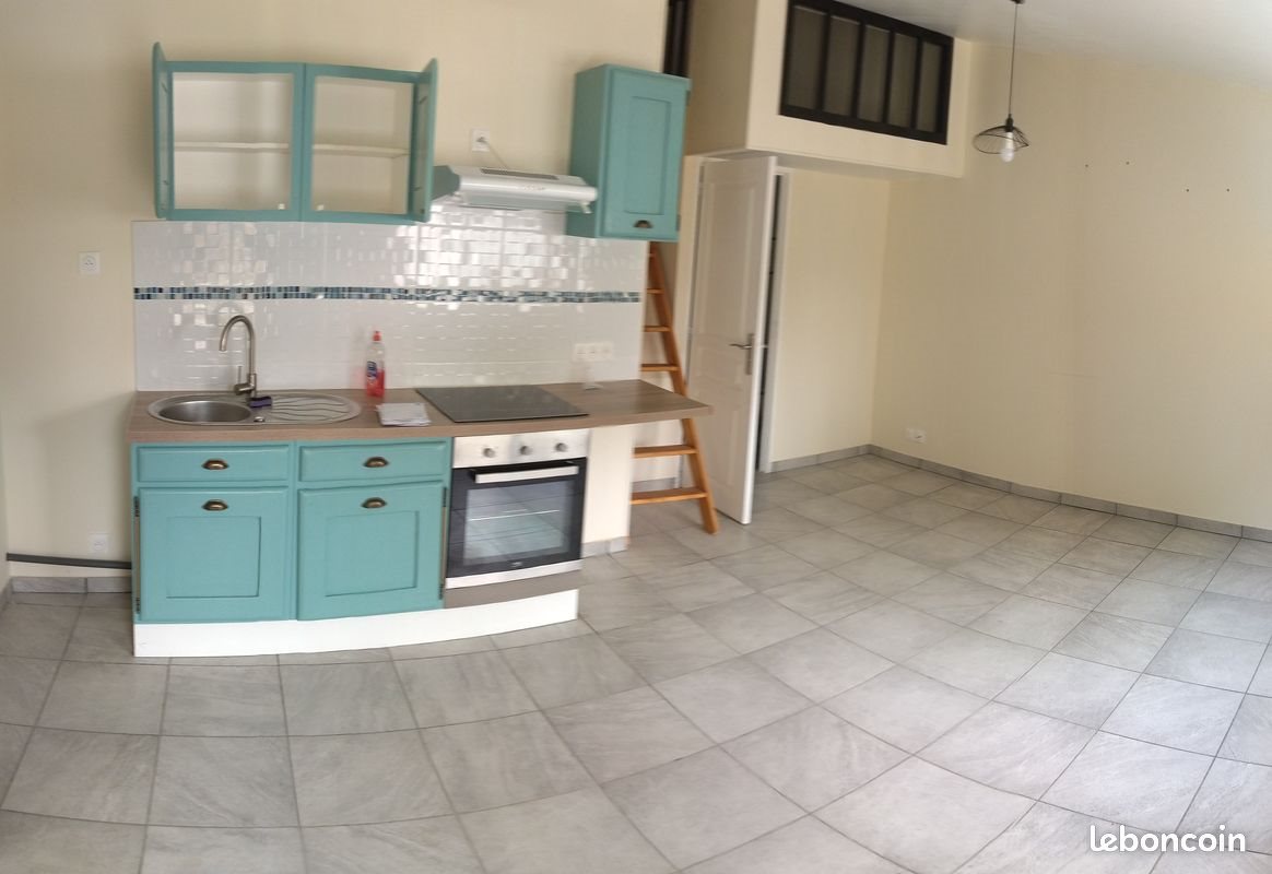 Appartement à louer, 40m², Cozes