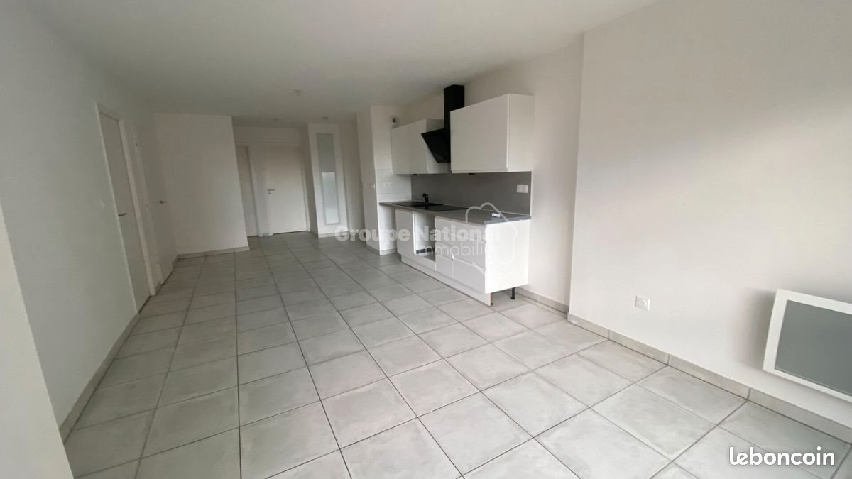Appartement à louer, 67m², Nîmes
