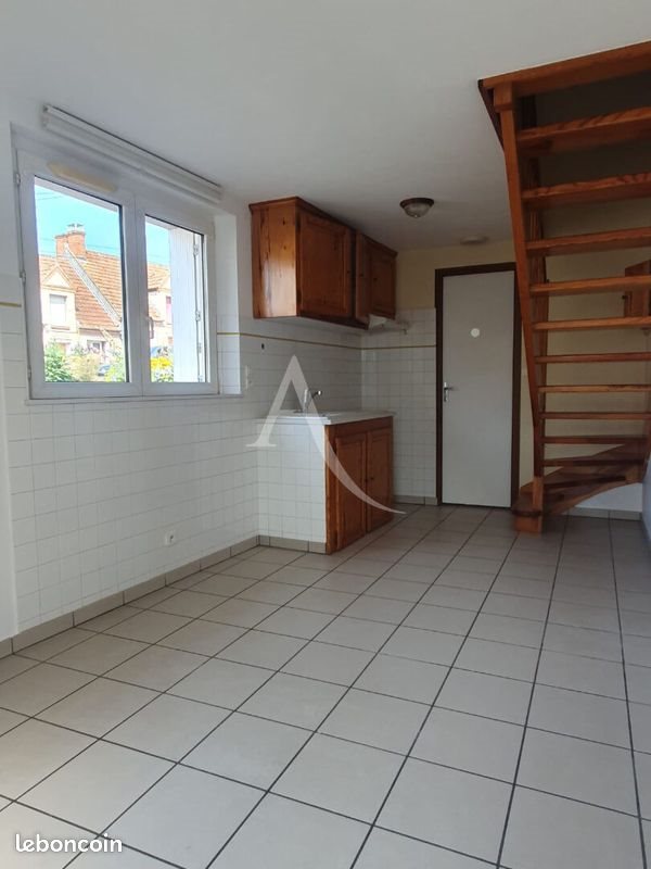 Appartement à louer, 24m², La Ferté-Saint-Aubin