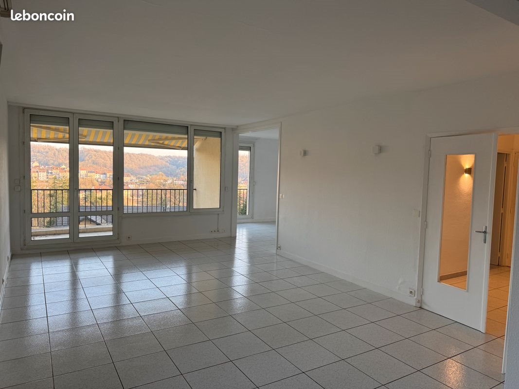 Appartement à louer, 140m², Longwy