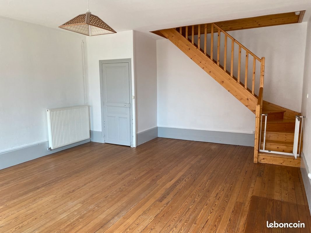 Appartement à louer, 140m², Autun