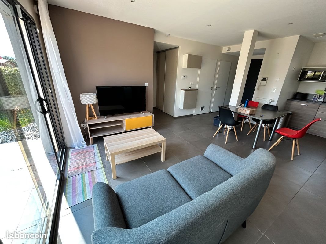 Appartement à louer, 70m², Communay