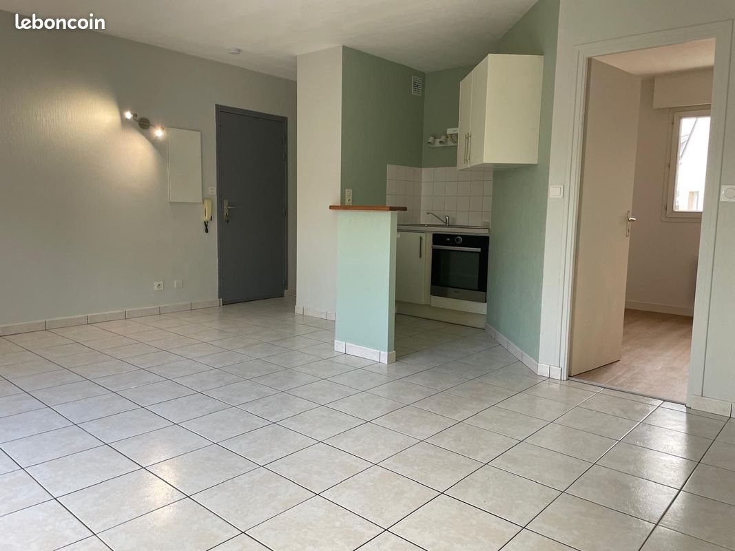 Appartement à louer, 40m², Theix