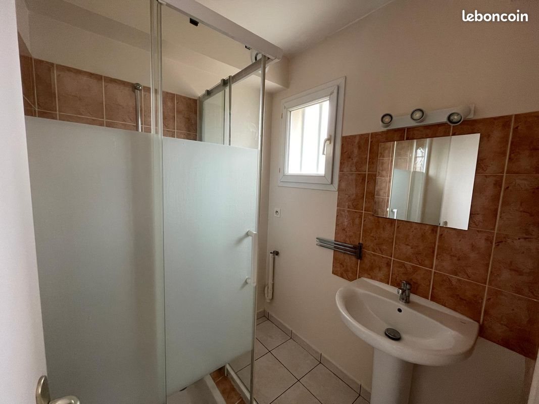 Appartement à louer, 40m², Theix