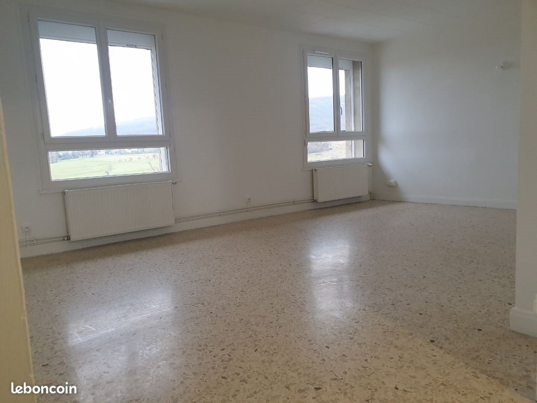 Appartement à louer, 67m², Lissieu