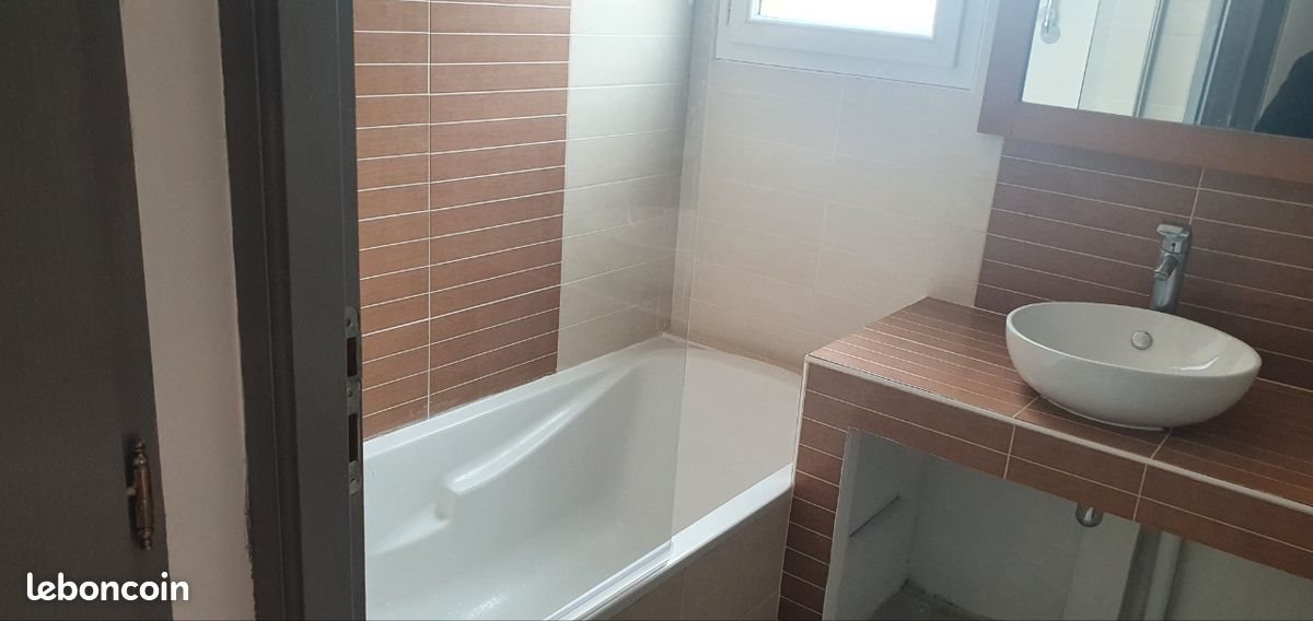 Maison à louer, 90m², Calvisson