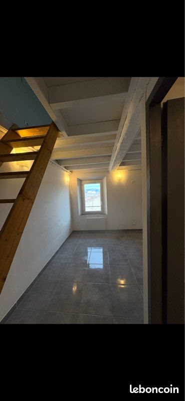 Appartement à louer, 30m², Pierrefeu-du-Var