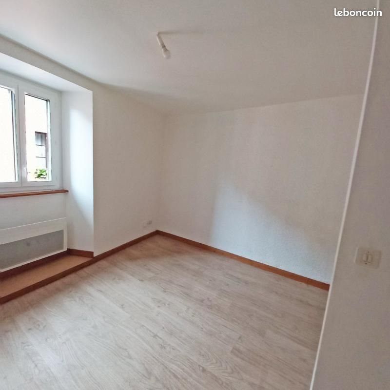 Appartement à louer, 30m², Corps