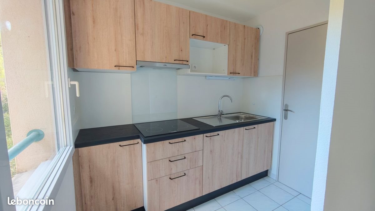 Appartement à louer, 44m², Nîmes