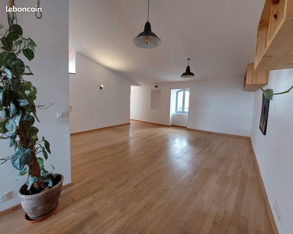 Appartement à louer, 70m², Viens