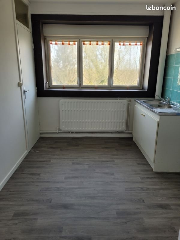 Appartement à louer, 71m², Avesnelles