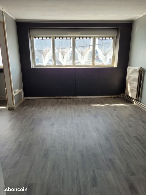 Appartement à louer, 71m², Avesnelles