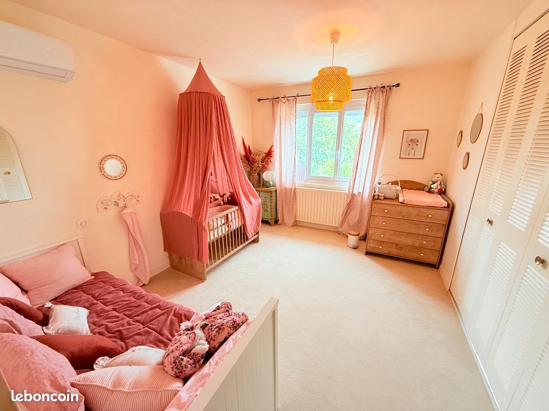 Maison à louer, 130m², Ussac