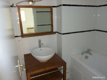 Appartement à louer, 55m², Saint-Clément-de-Rivière