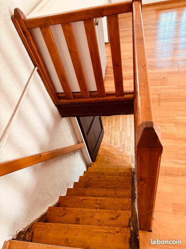 Maison à louer, 1m², Charnècles