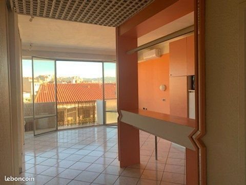 Appartement à louer, 33m², Marseille 4ème