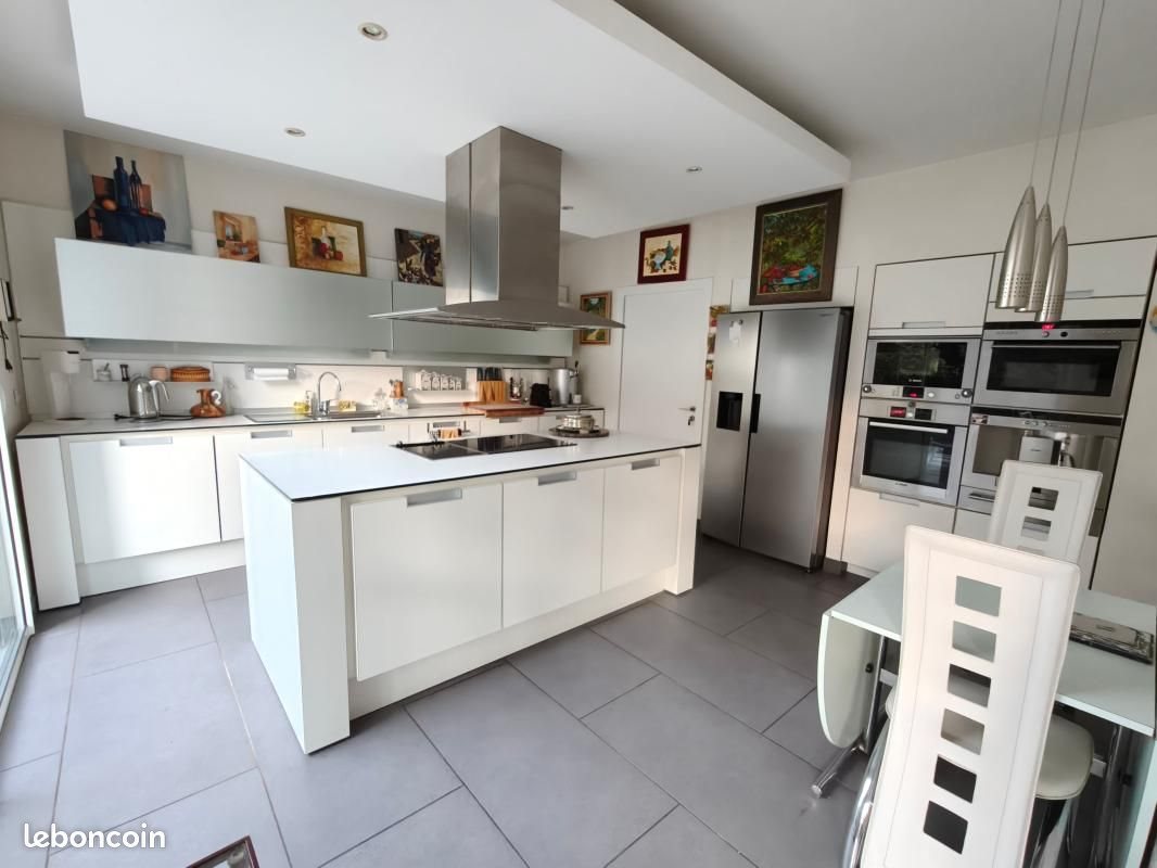 Maison à vendre, 241m², Grenoble