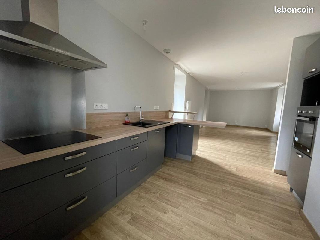 Maison à louer, 103m², Flagnac