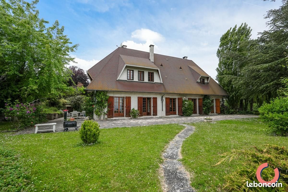 Maison à vendre, 244m², Romagnat