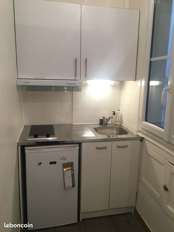 Appartement à louer, 27m², Paris 18ème