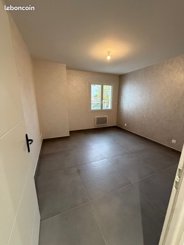 Appartement à louer, 75m², Saint-Privat-des-Vieux