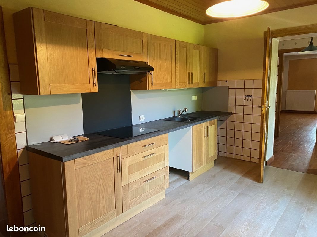 Maison à louer, 135m², Thusy