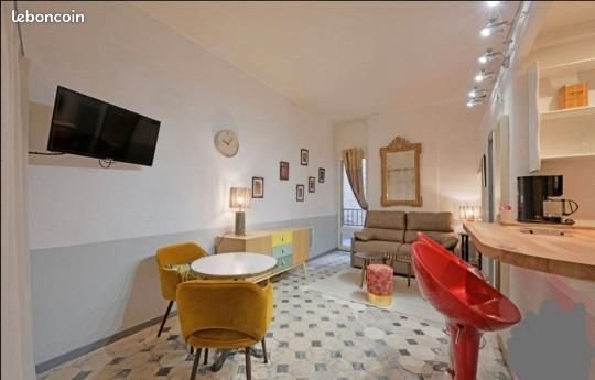 Appartement à louer, 24m², Nîmes