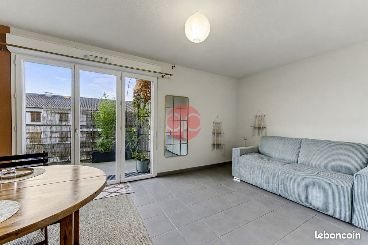 Appartement à louer, 33m², Saint-Geniès-Bellevue