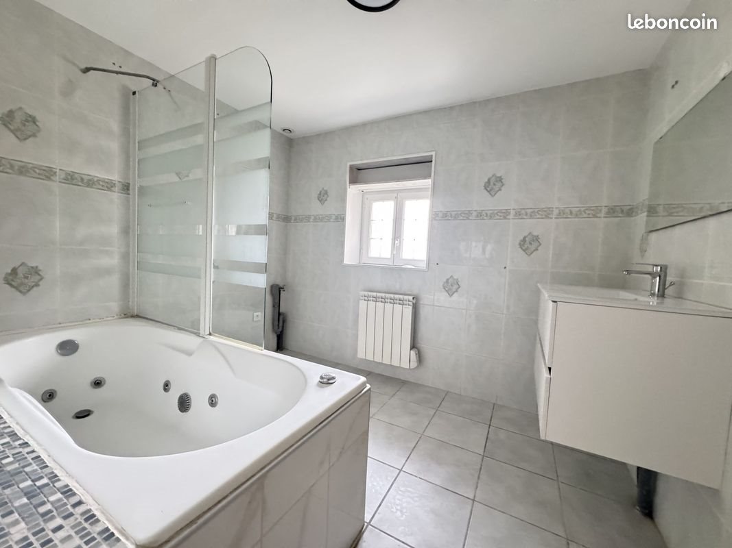 Maison à louer, 73m², Quinssaines