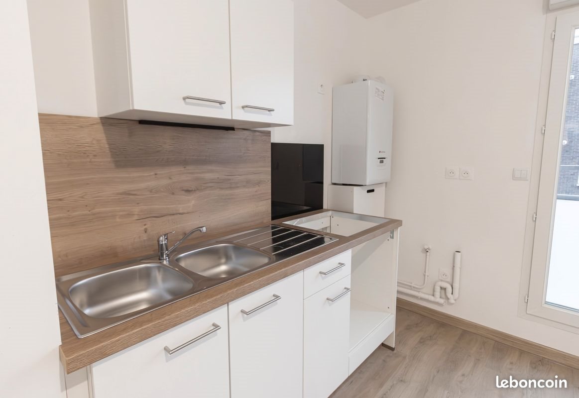Appartement à louer, 81m², Petite-Forêt