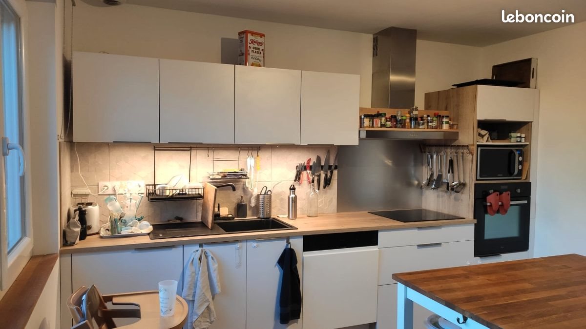 Appartement à louer, 110m², Vailhauquès