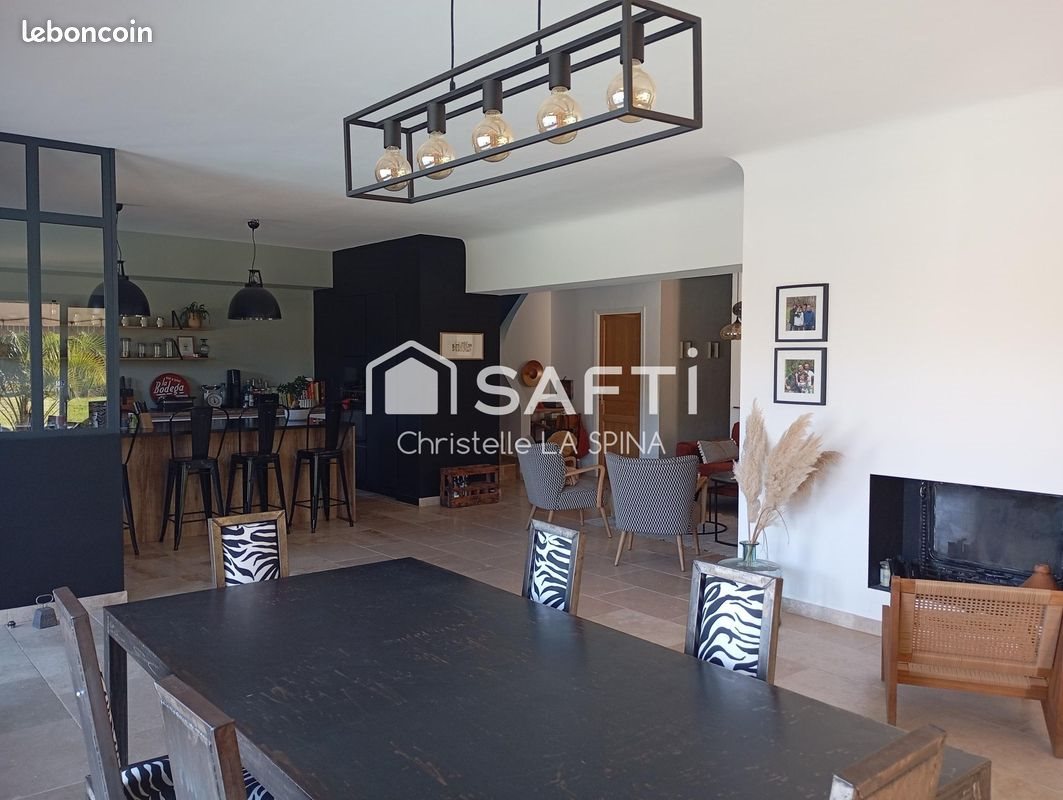 Appartement à vendre, 360m², Collias