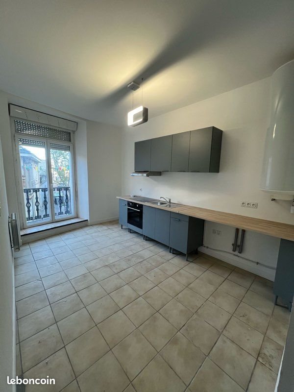 Appartement à louer, 130m², Bellac