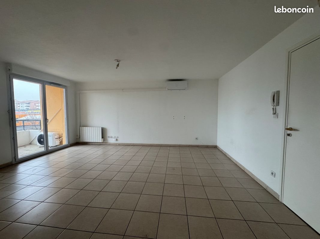 Appartement à louer, 43m², Grigny